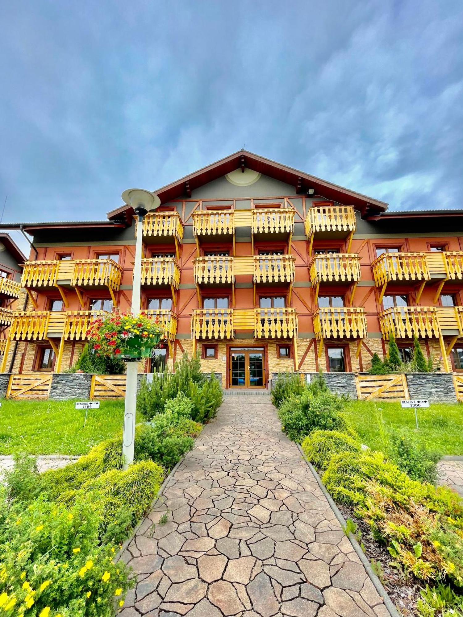 Apartment Jenny- Stunning View Of High Tatras Vel'ka Lomnica Exterior photo